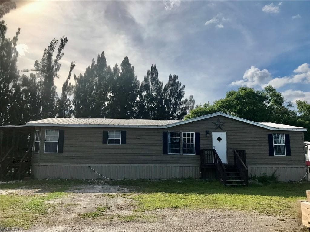 6450 Eastwood Acres RD FORT MYERS, FL 33905