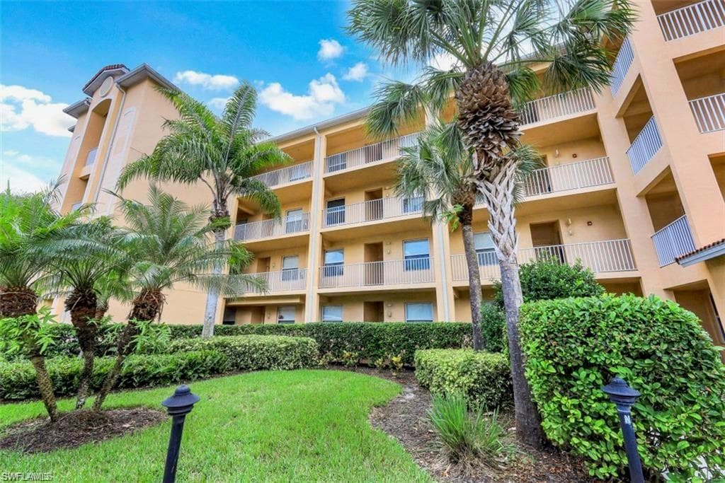 8550 Kingbird LOOP 615 ESTERO, FL 33967