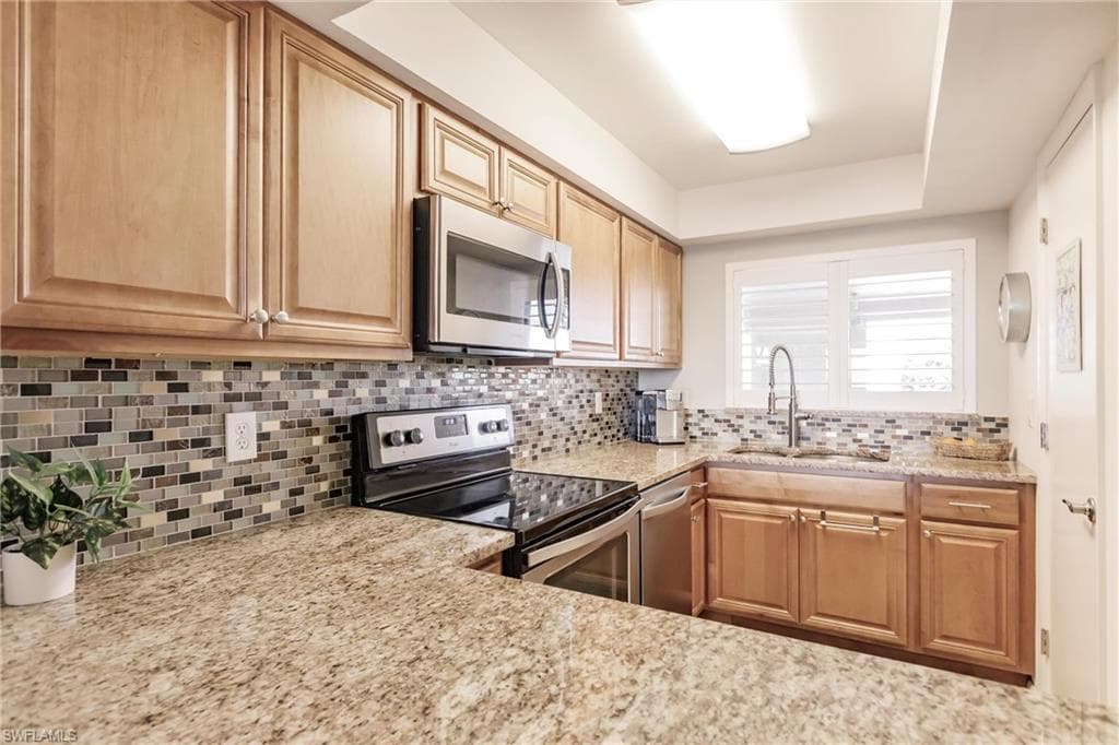 4160 Steamboat BEND E 505 FORT MYERS, FL 33919