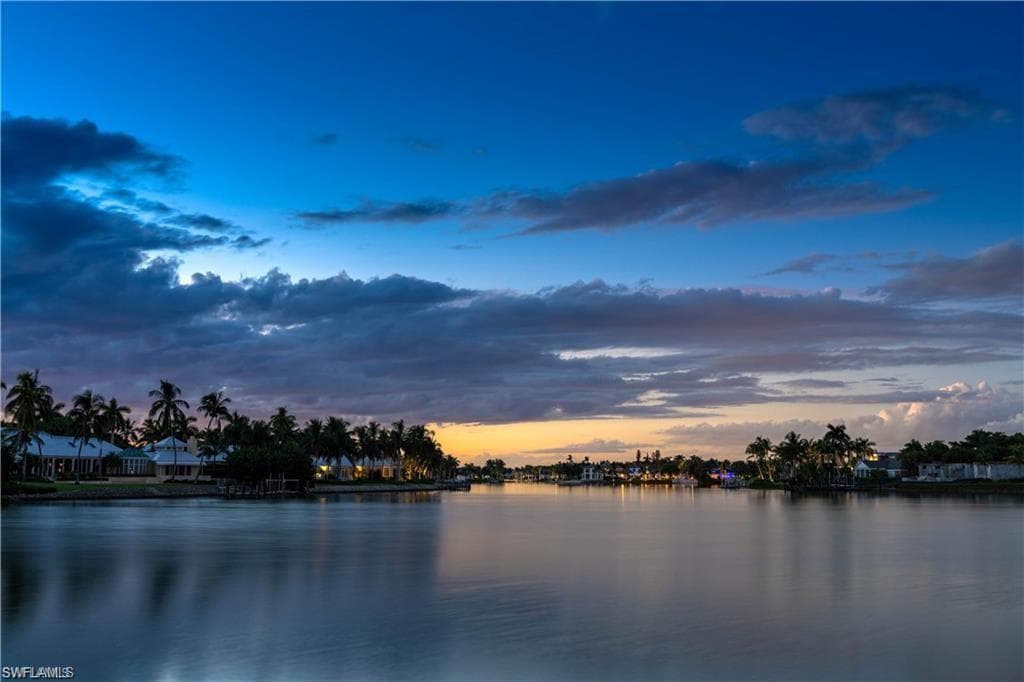 3696 Nelson's WALK NAPLES, FL 34102