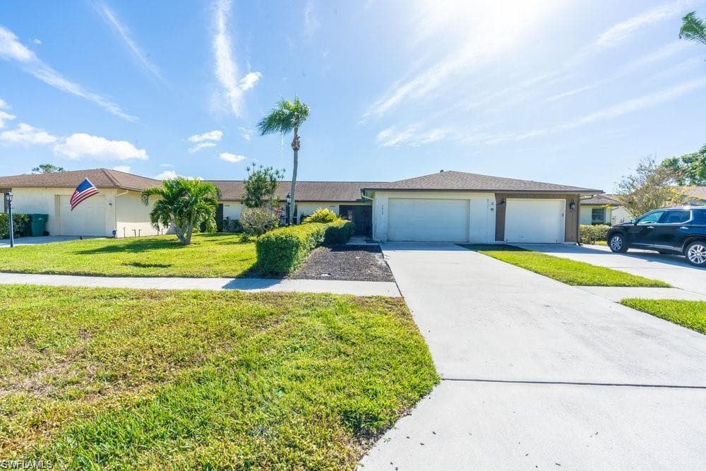 4692 Lakewood BLVD K-9 NAPLES, FL 34112
