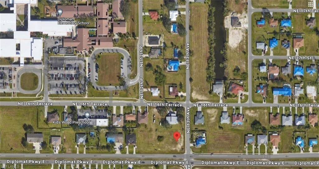 1227 Diplomat PKWY E CAPE CORAL, FL 33909