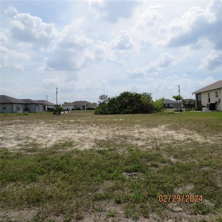 4218 NW 33rd ST CAPE CORAL, FL 33993