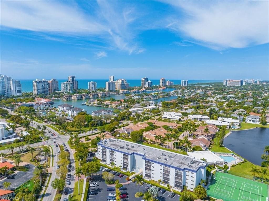 555 Park Shore DR B-401 NAPLES, FL 34103