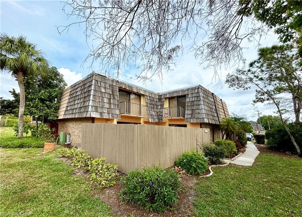 1607 Park Meadows DR 1 FORT MYERS, FL 33907