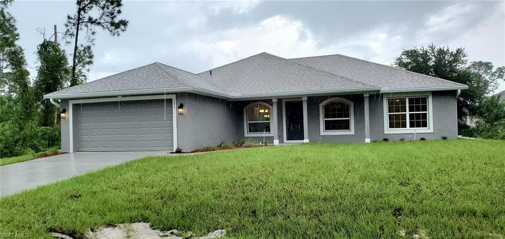 1055 Merry ST E LEHIGH ACRES, FL 33974