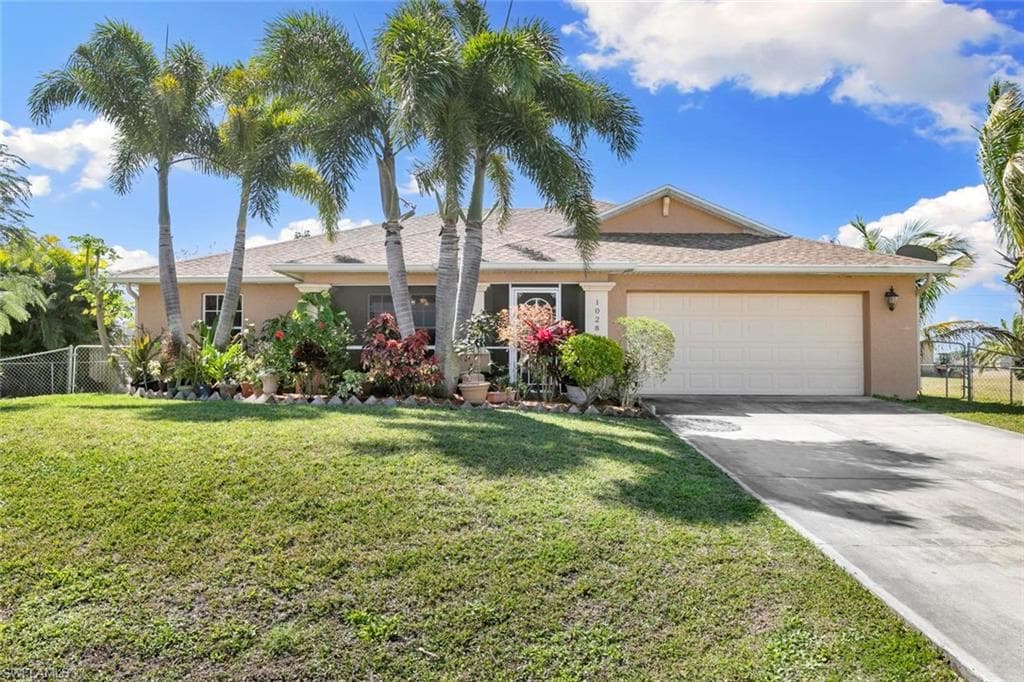 1028 15th ST CAPE CORAL, FL 33909
