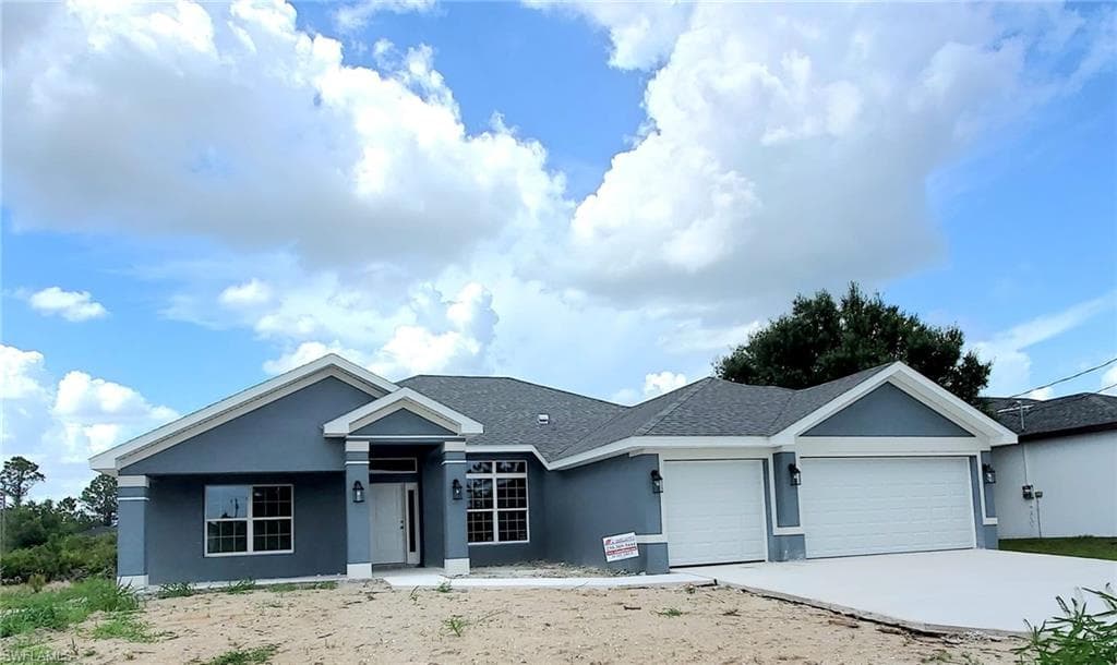 2710 39th ST W LEHIGH ACRES, FL 33971