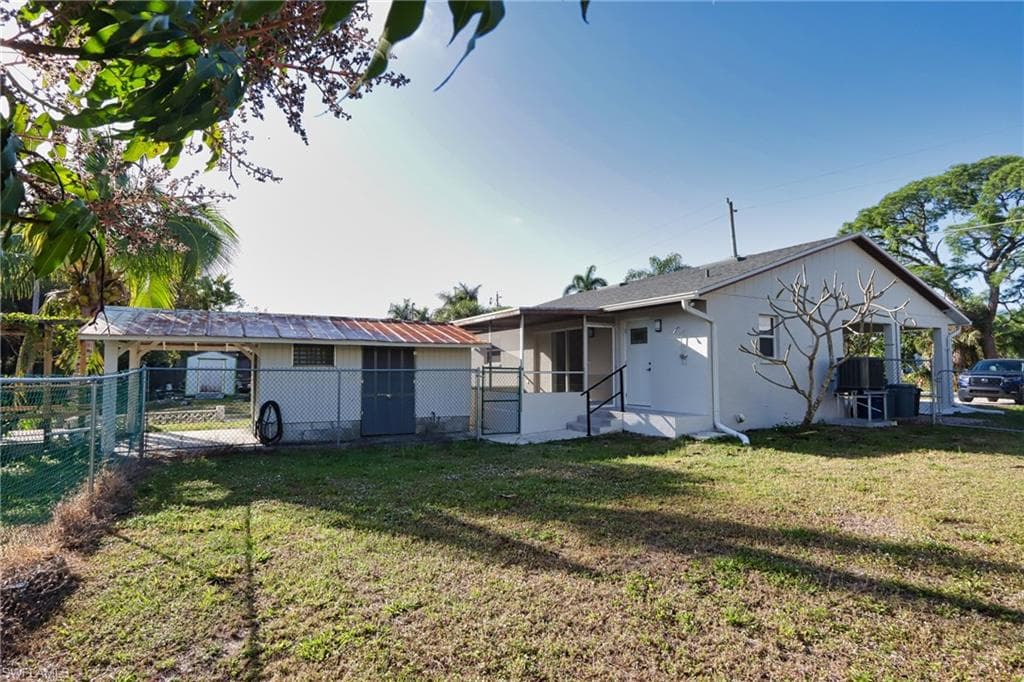 27390 Tennessee ST BONITA SPRINGS, FL 34135