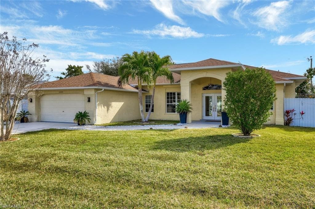 1525 SE 8th PL CAPE CORAL, FL 33990