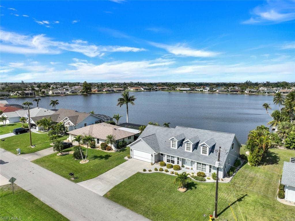 407 SW 37th ST CAPE CORAL, FL 33914
