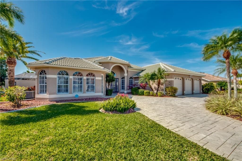 1832 SW 50th TER CAPE CORAL, FL 33914