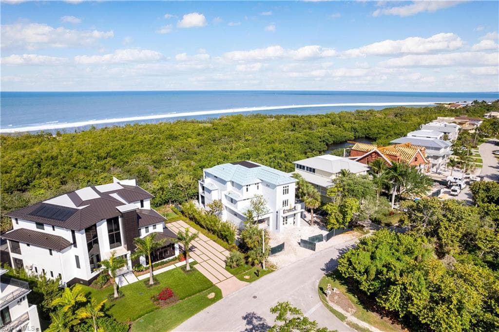 672 Waterside DR MARCO ISLAND, FL 34145