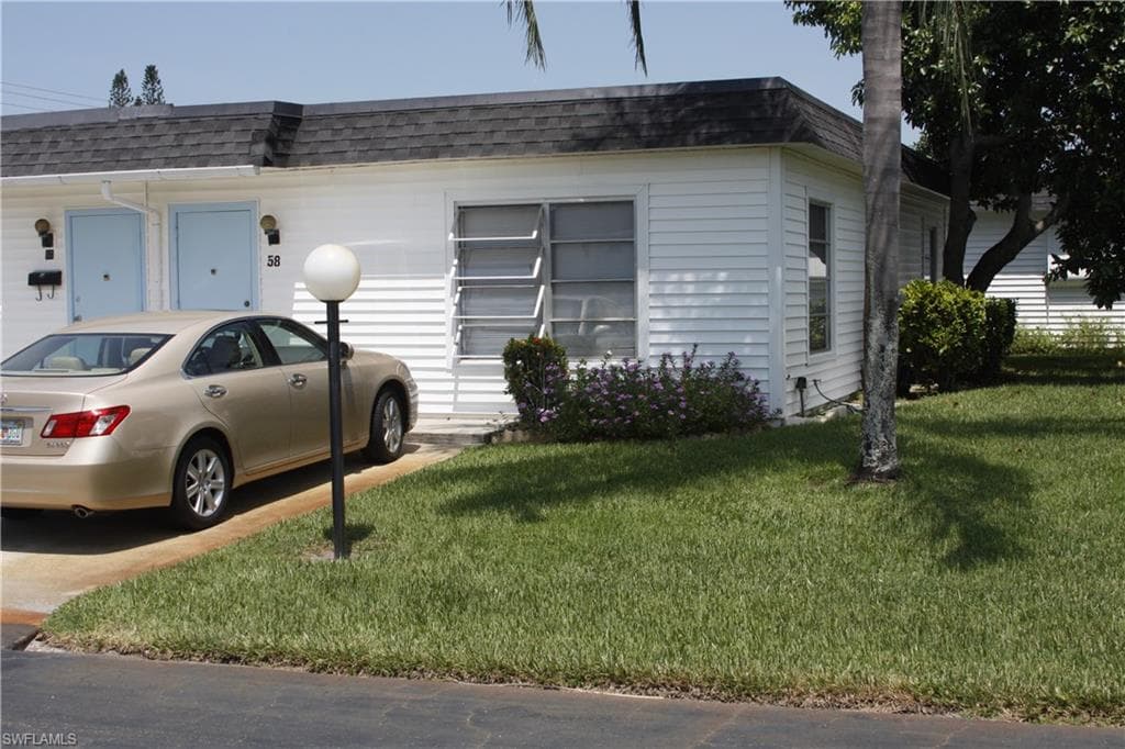58 Hamlin CT LEHIGH ACRES, FL 33936