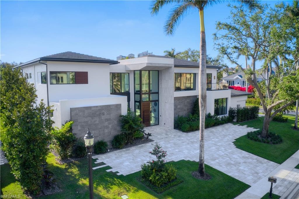 7199 TORY LN NAPLES, FL 34108