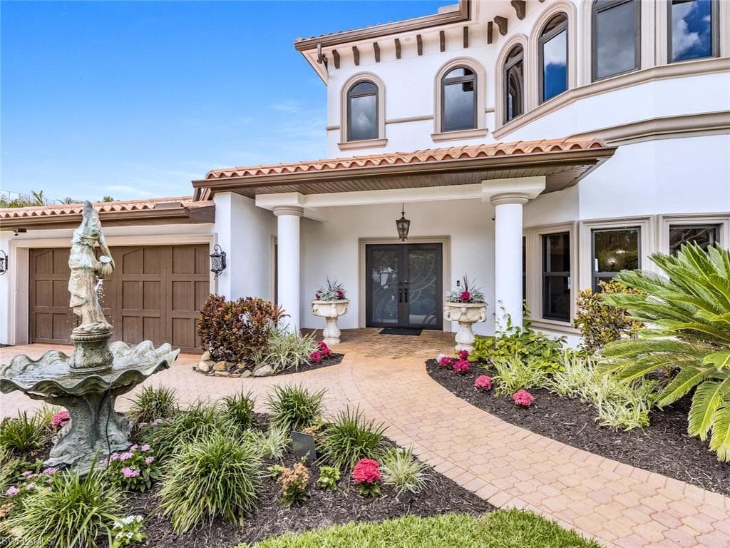 3954 W Riverside DR FORT MYERS, FL 33901