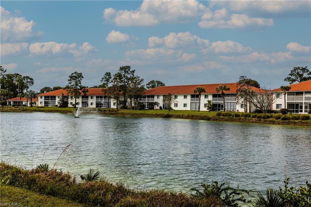 655 Luisa LN 827-1 NAPLES, FL 34104