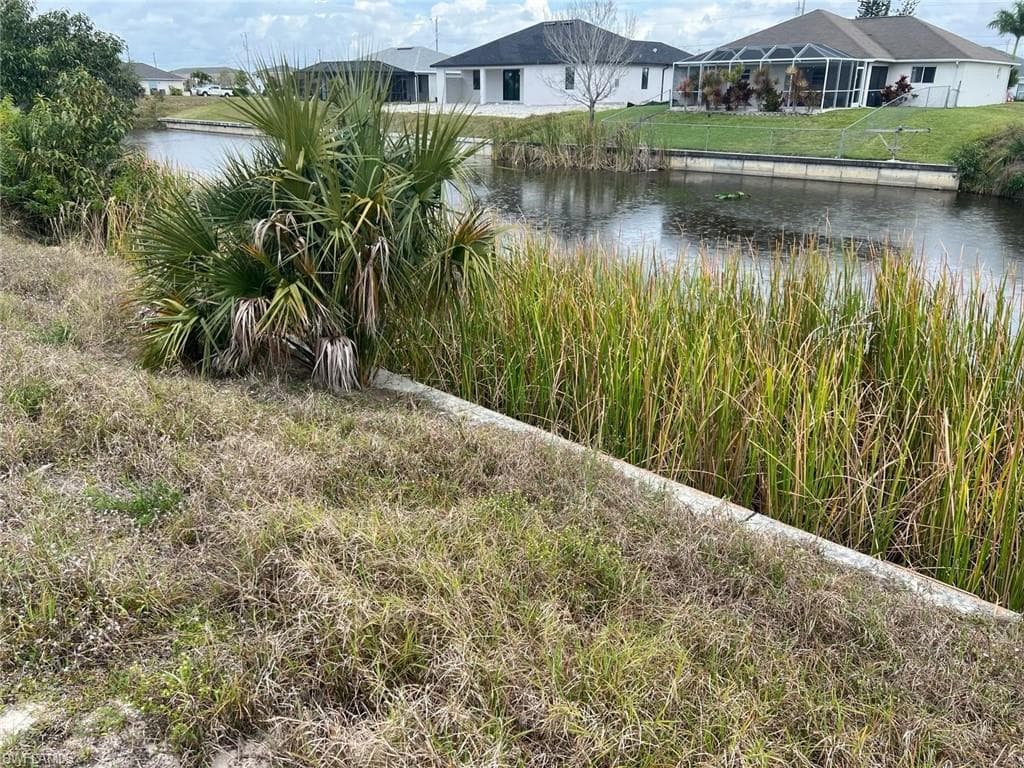 3505 SW 8th CT CAPE CORAL, FL 33914