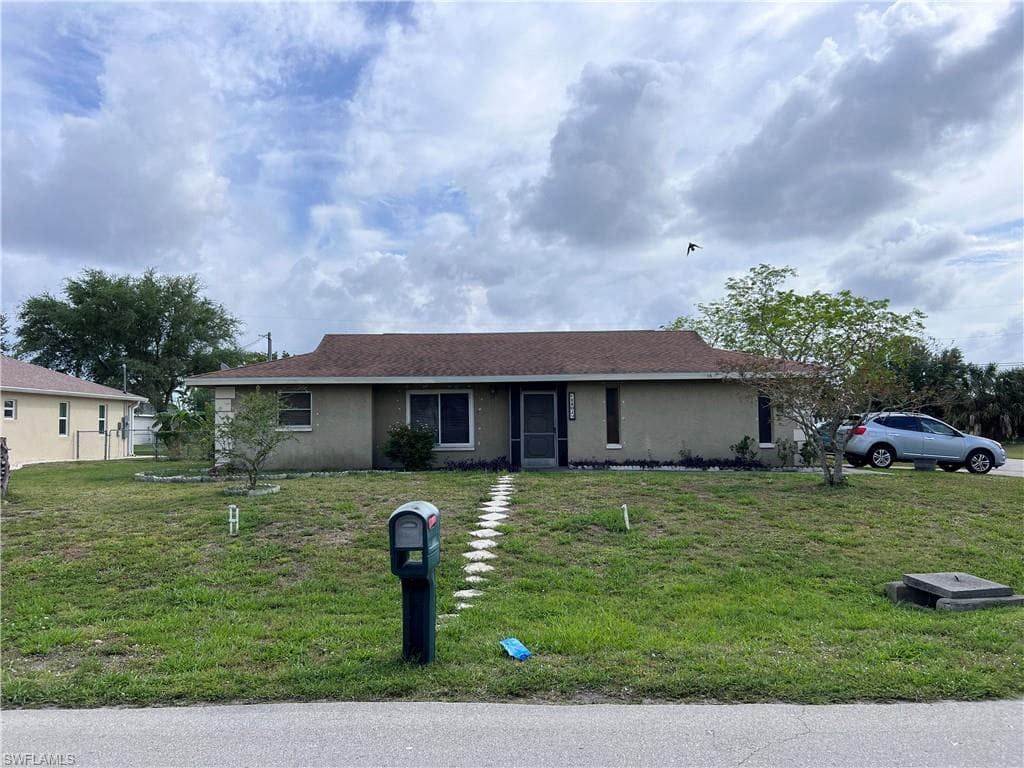1402 SE 34th ST CAPE CORAL, FL 33904