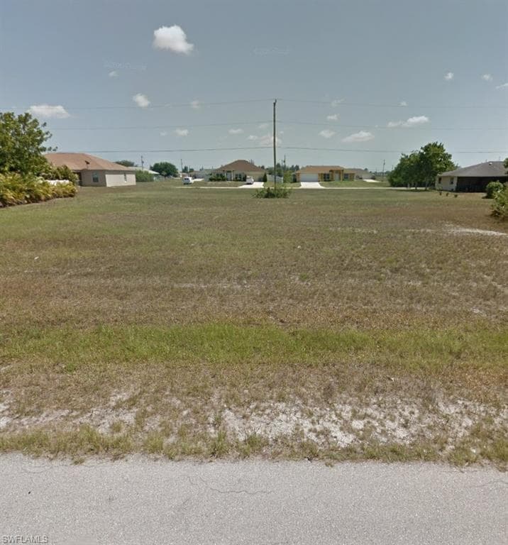 106 12th TER CAPE CORAL, FL 33909