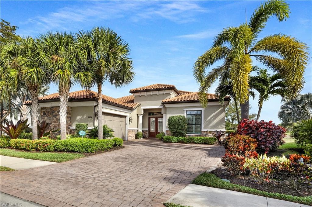 8824 Savona CT NAPLES, FL 34119