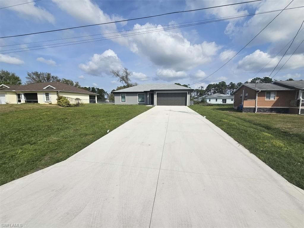 2814 3rd ST SW LEHIGH ACRES, FL 33976