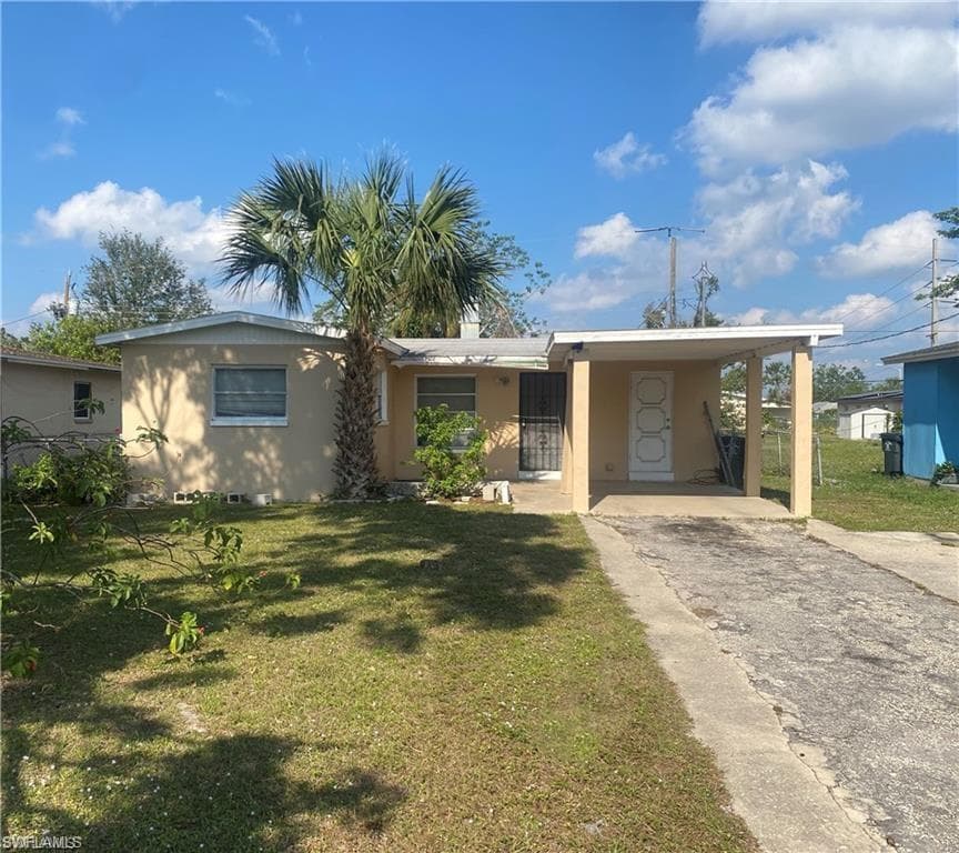 2985 Saint Charles ST FORT MYERS, FL 33916