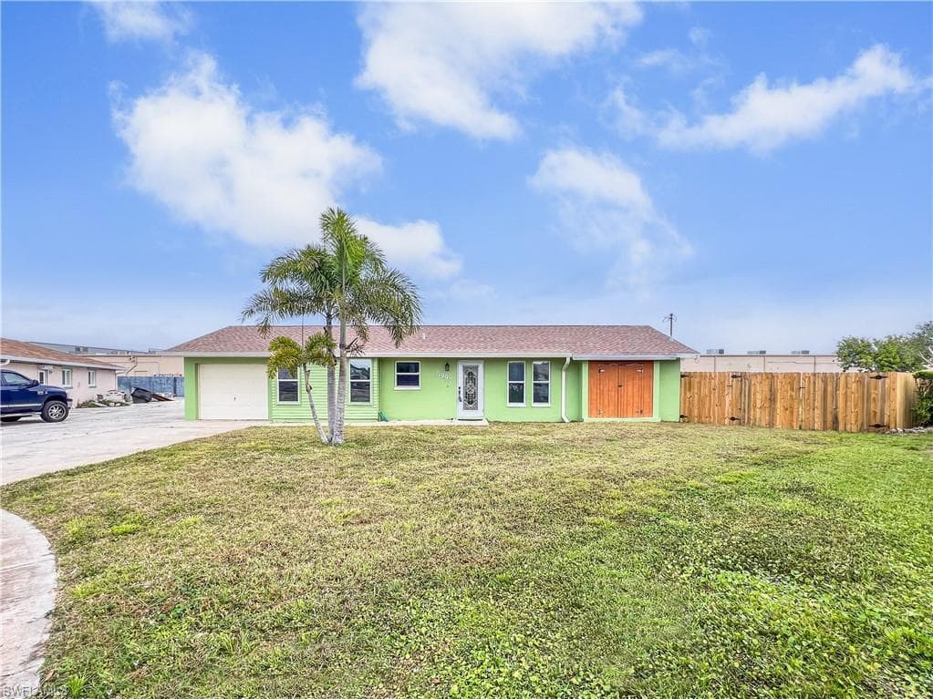 5997 Sonnet CT NORTH FORT MYERS, FL 33903