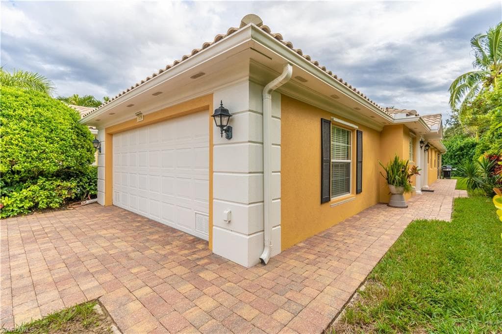 7358 Emilia LN NAPLES, FL 34114