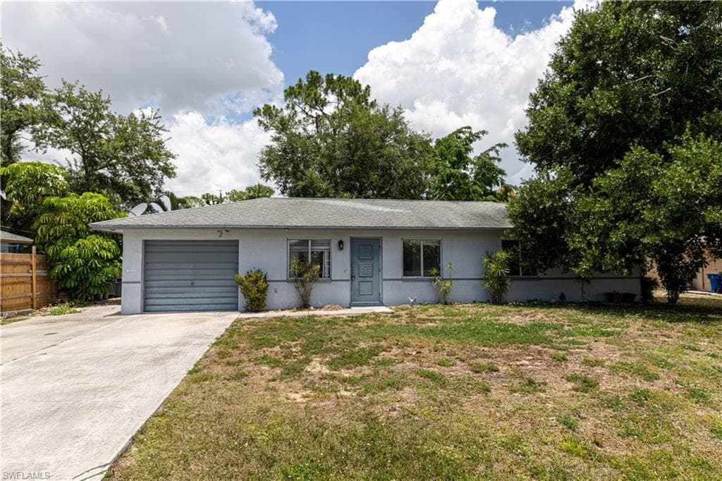9061 Shaddock RD W FORT MYERS, FL 33967