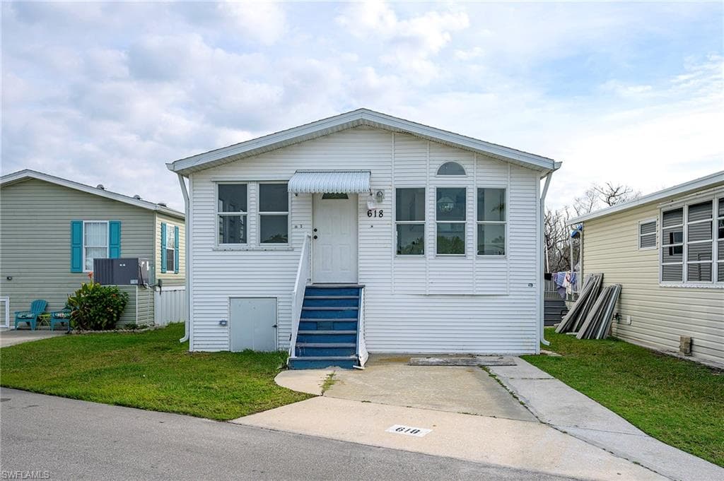 19681 Summerlin RD 618 FORT MYERS, FL 33908