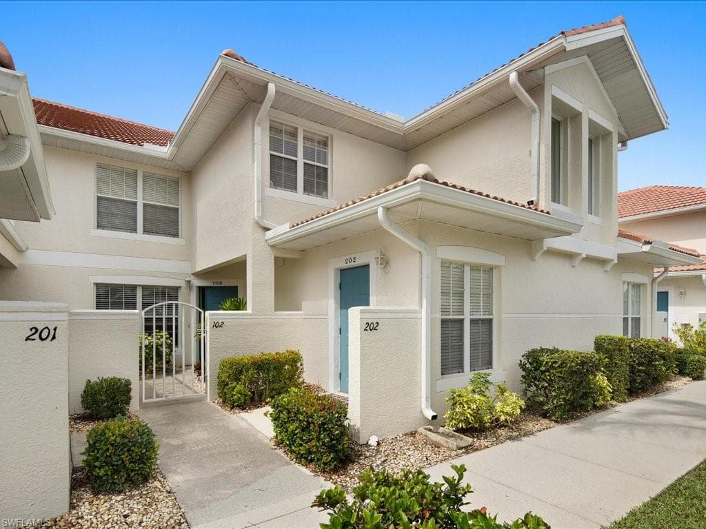 5015 Cedar Springs DR 102 NAPLES, FL 34110