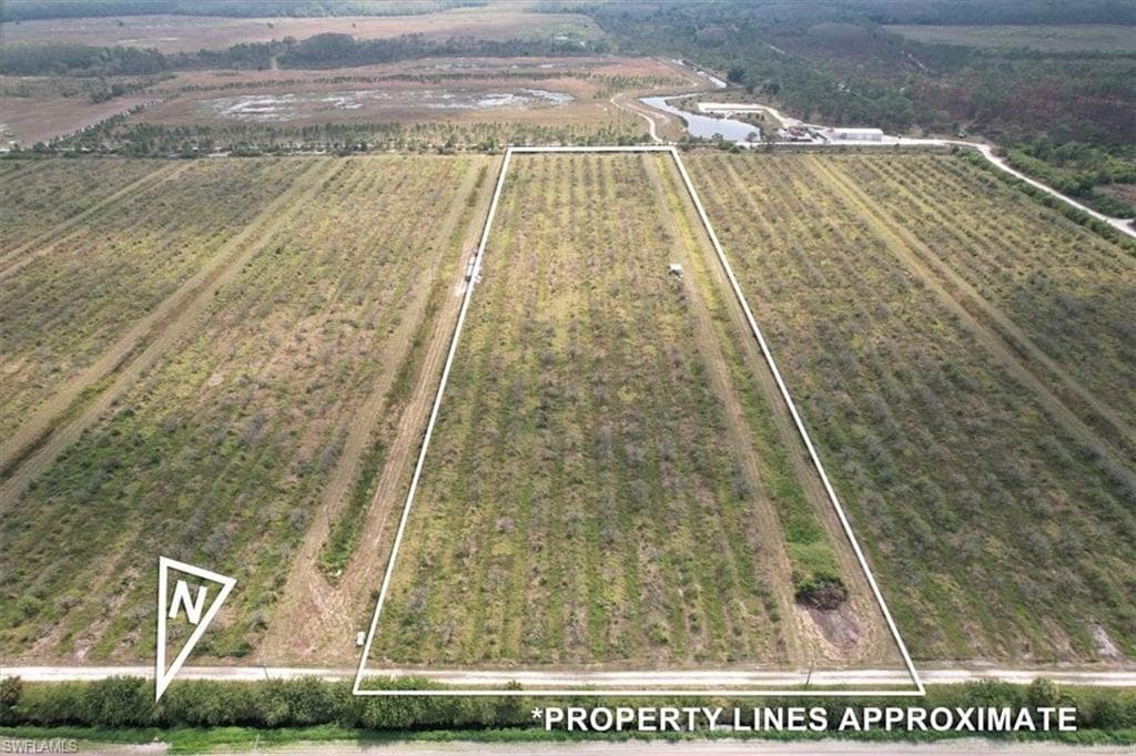 21983 Carter RD ESTERO, FL 33928