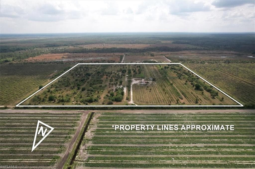 21999 Carter RD ESTERO, FL 33928