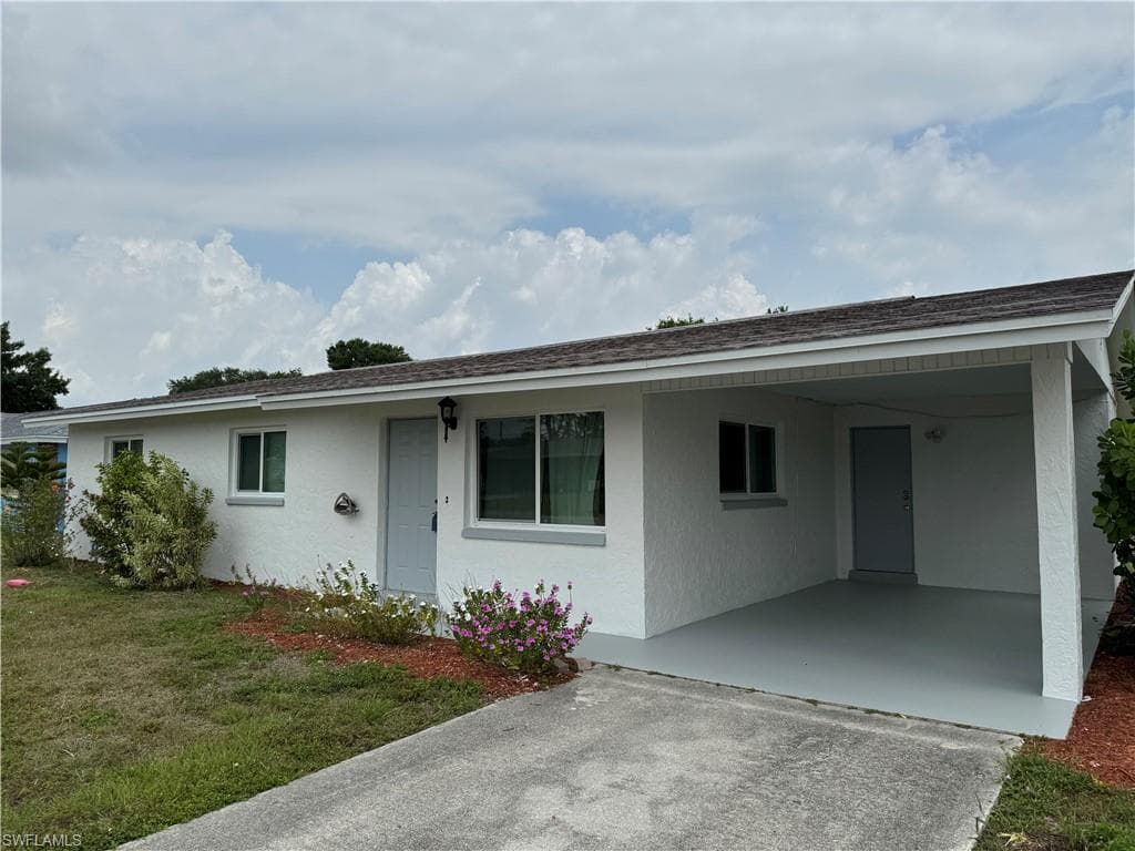 12326 1st ST FORT MYERS, FL 33905