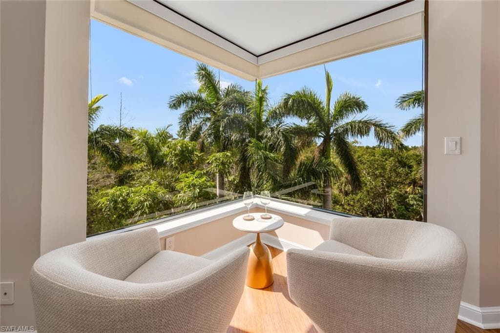 5555 Heron Point DR 301 NAPLES, FL 34108