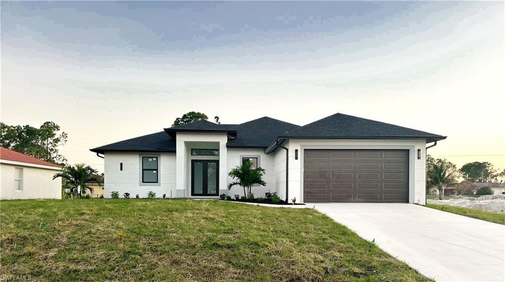 3913 27th ST SW LEHIGH ACRES, FL 33976