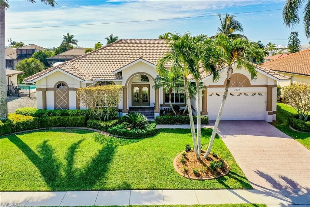 1621 Almeria CT MARCO ISLAND, FL 34145