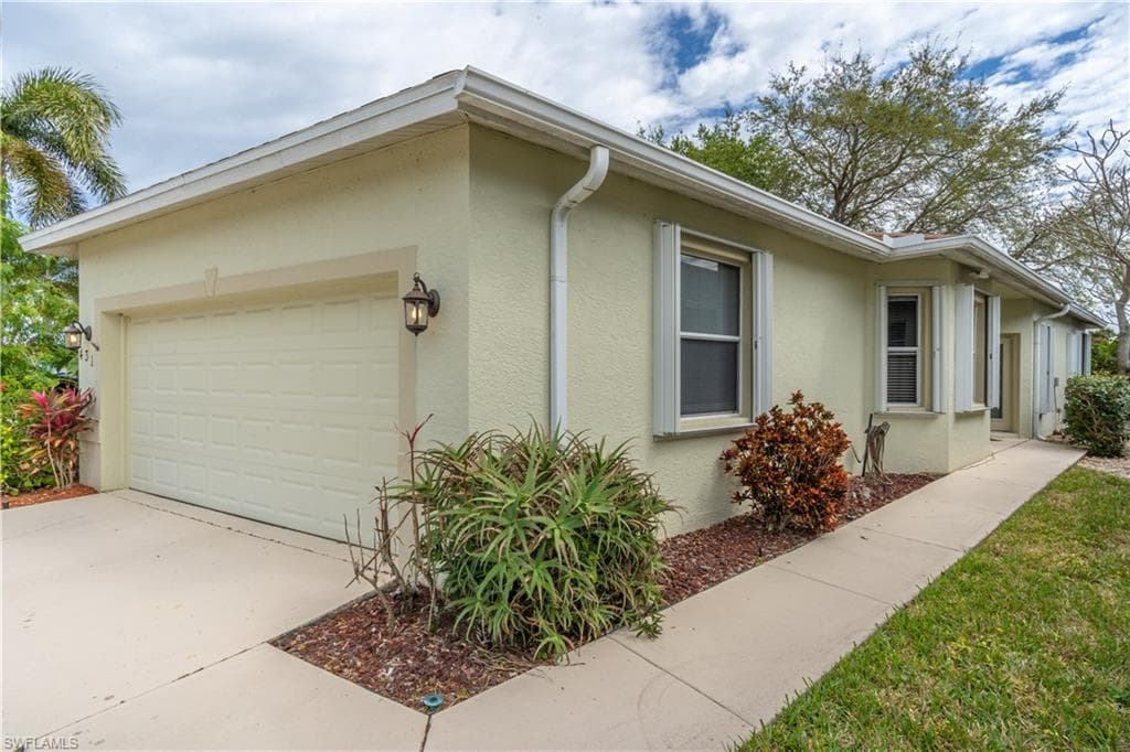 431 Crossfield CIR E 77 NAPLES, FL 34104