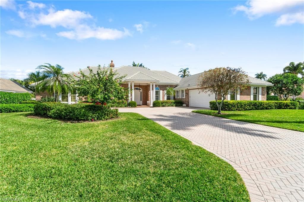 744 Saint Georges CT NAPLES, FL 34110