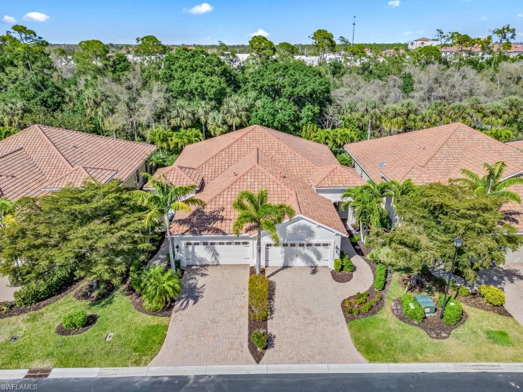 10074 Montevina DR ESTERO, FL 33928
