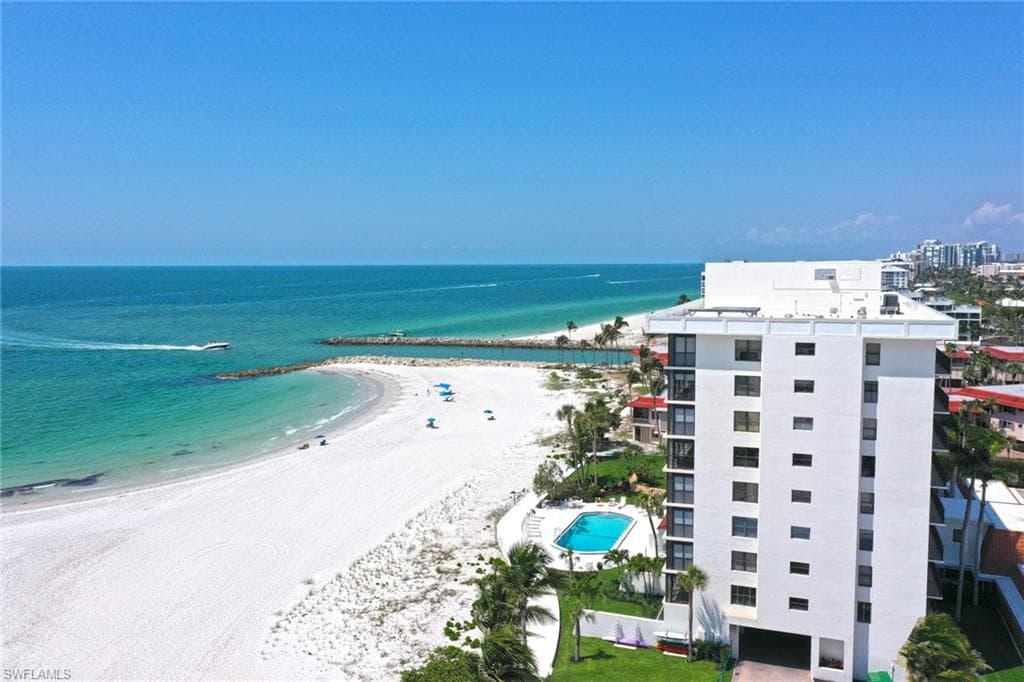 2171 Gulf Shore BLVD N 801 NAPLES, FL 34102