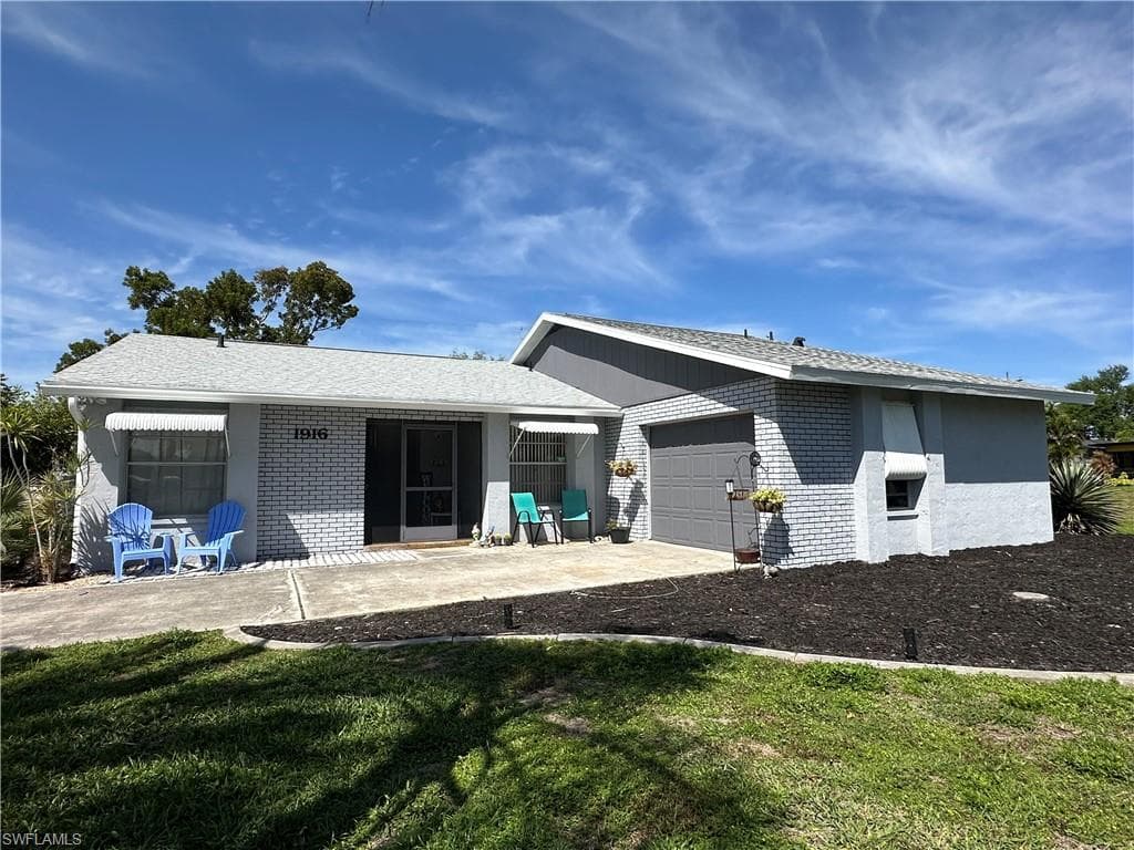 1916 SE 11th PL CAPE CORAL, FL 33990