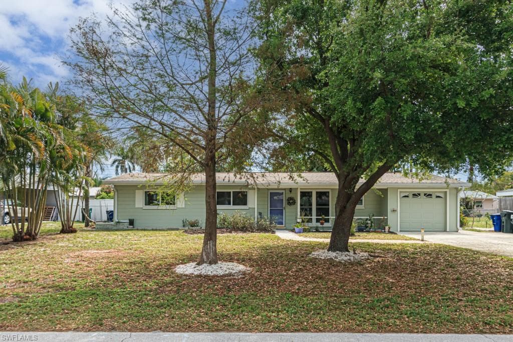 1430 Davis DR FORT MYERS, FL 33919