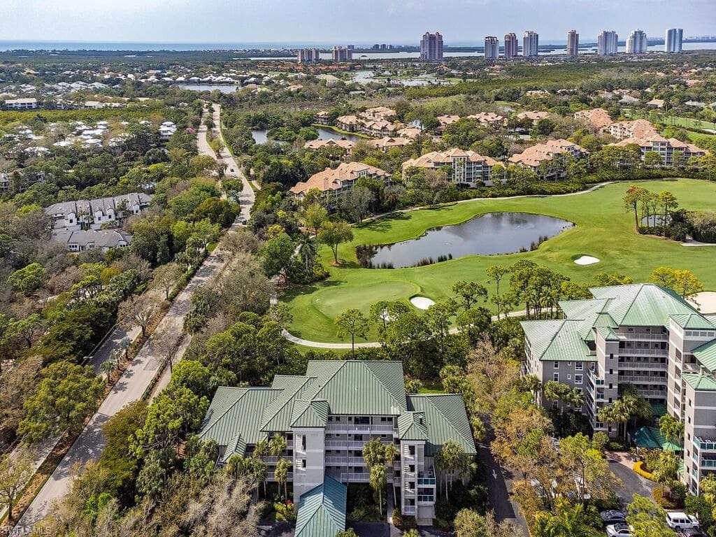 3331 Crossings CT 403 BONITA SPRINGS, FL 34134