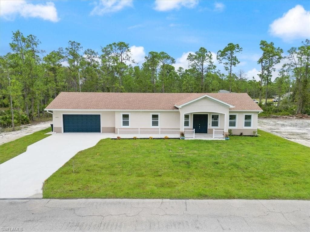 3205 E 23rd ST ALVA, FL 33920