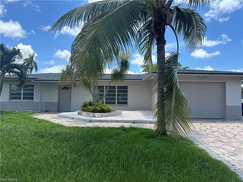 1446 Mandel RD FORT MYERS, FL 33919