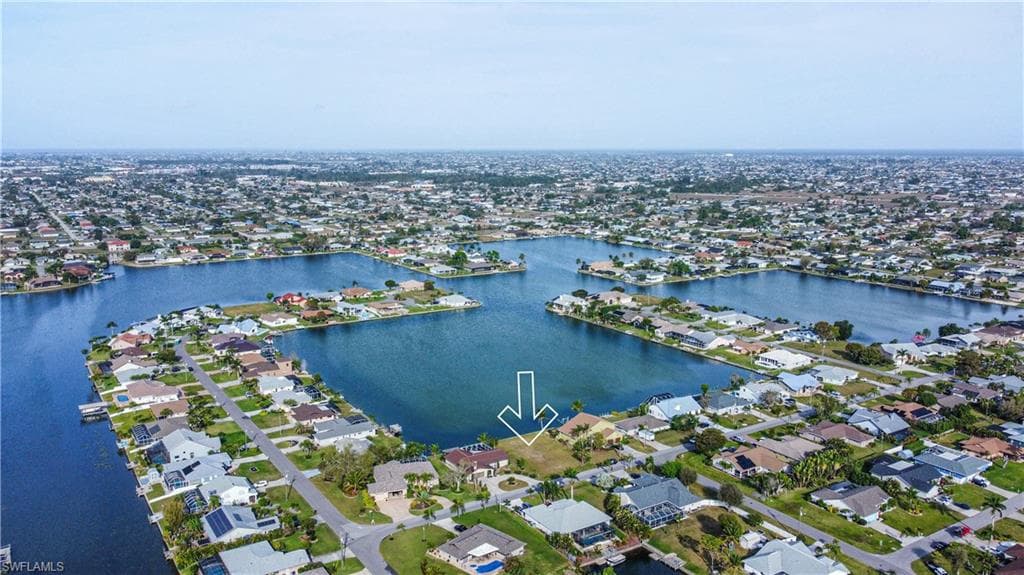 204 SE 12th AVE CAPE CORAL, FL 33990