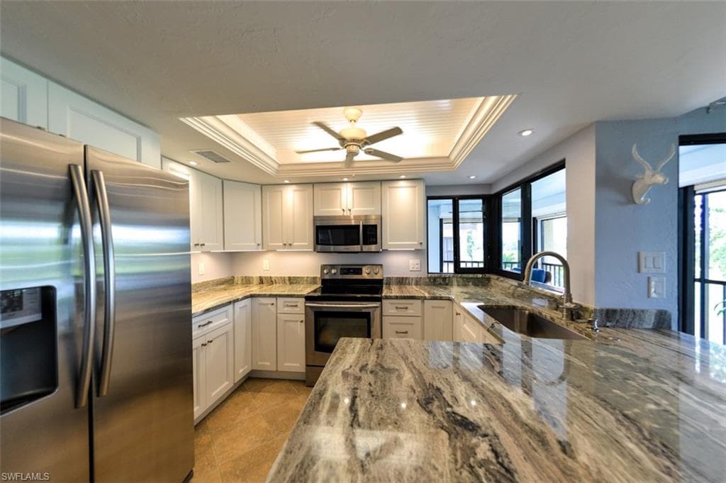 5690 Trailwinds DR 621 FORT MYERS, FL 33907