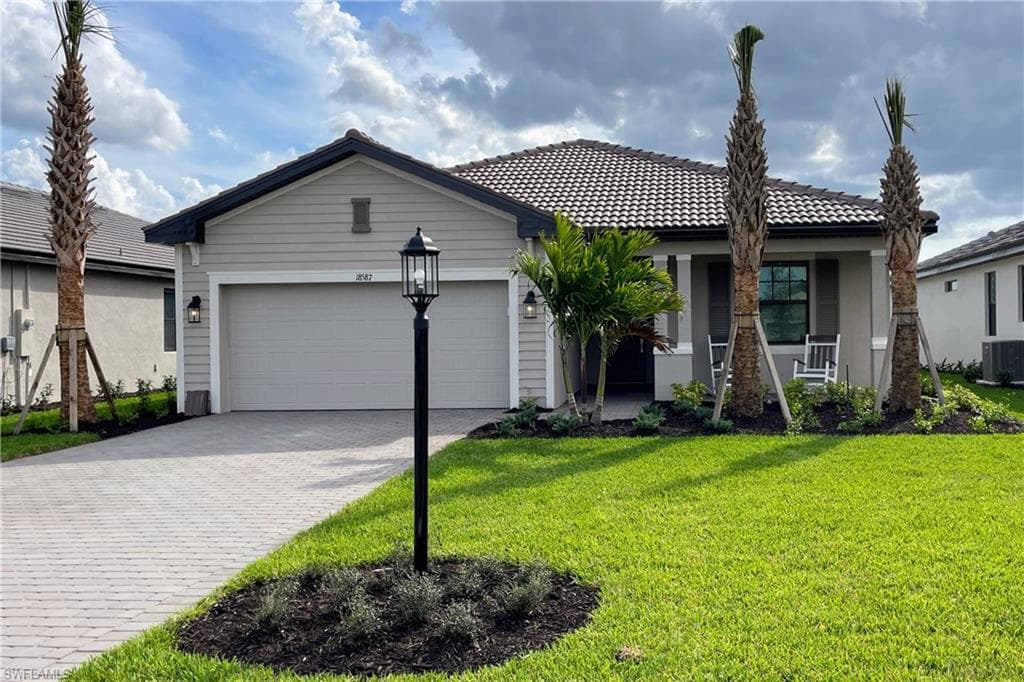18587 Ives DR ESTERO, FL 33928